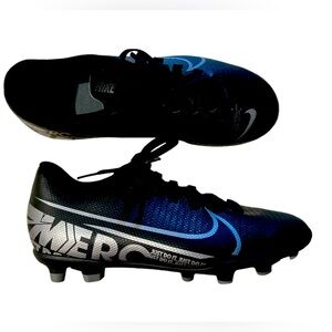 Nike Mercurial Football Cleats Youth size 1.5 clean/GUC